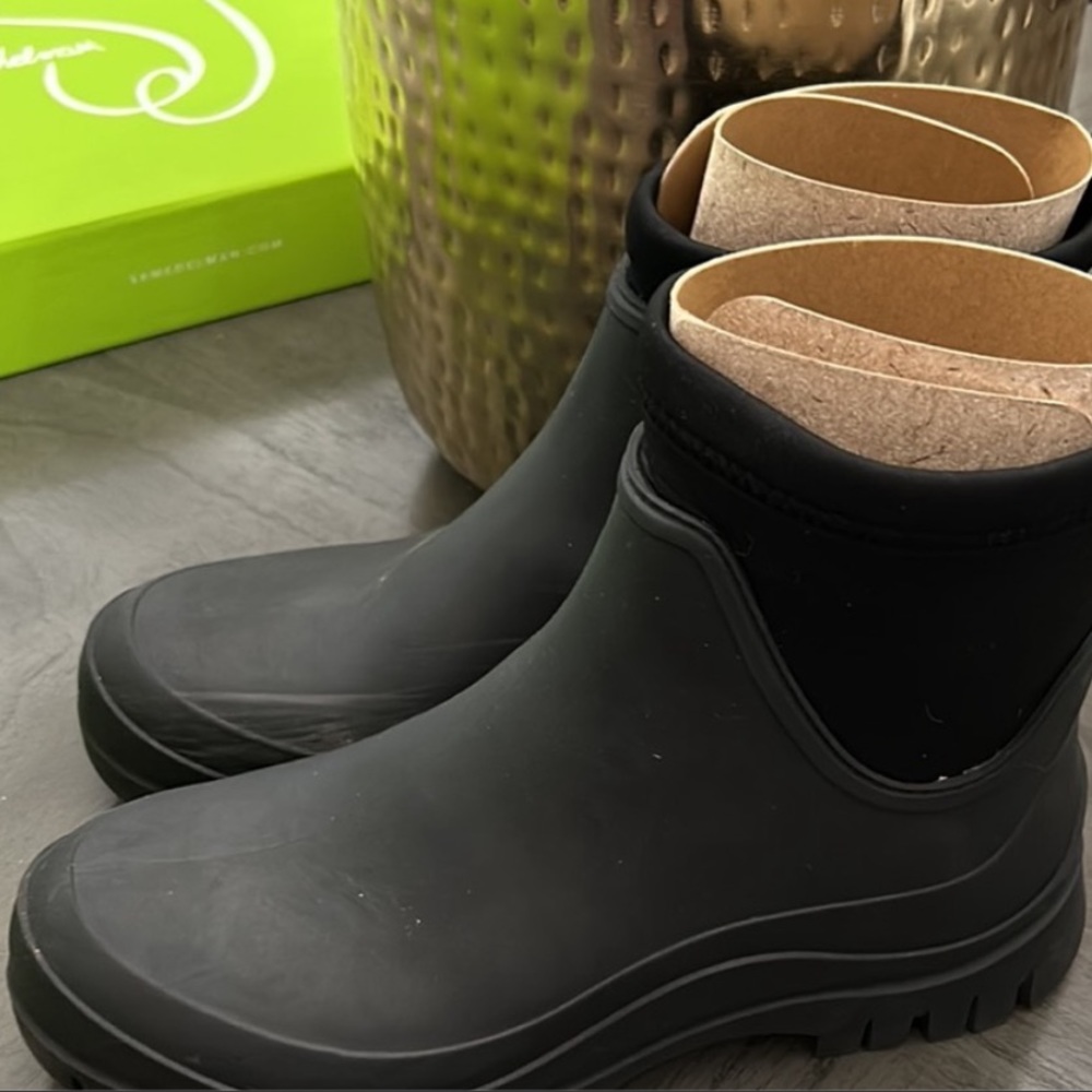 Sam Edelman Louisa Black PVC Waterproof Pull On Rounded Toe Rain Ankle Boots